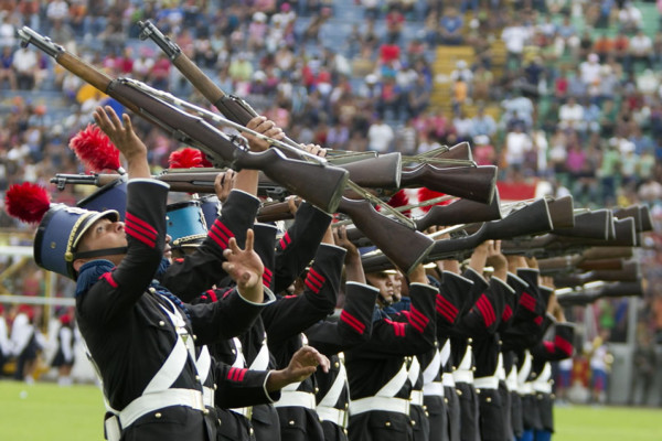 Honduras celebra con desfiles los 192 años de su independencia