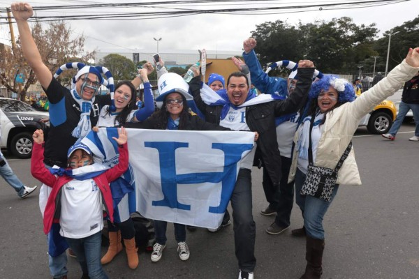 Hondureños ponen la fiesta en Curitiba