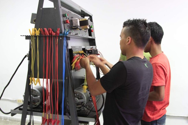 Crece población de odontólogos y médicos en San Pedro Sula