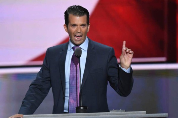 Hijo de Trump testificará ante Comisión del Senado