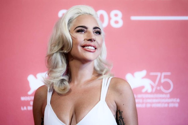 Lady Gaga se siente 'sola' y 'fea'