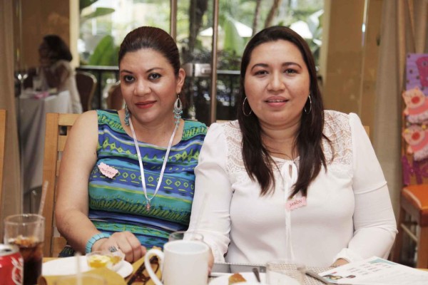 Fiesta maternal para Alejandra Salazar