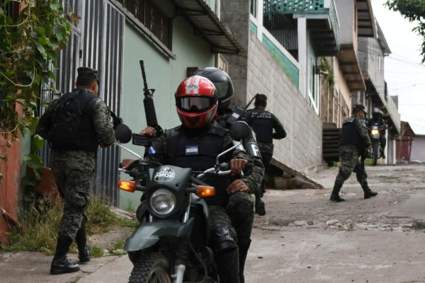 Reconstruir la Constitución propone Salvador Nasralla