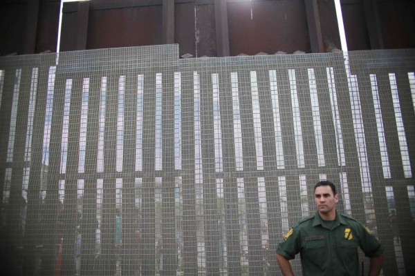 ¿Detendrá el muro en la frontera de EUA la inmigración ilegal?