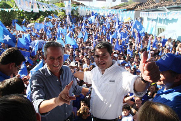 Juan Orlando Hernández atenderá a 800,000 familias pobres