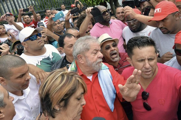 Autoridades descubren el ‘tesoro’ de Lula en caja fuerte