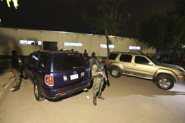 Incautan más de un millón de dólares ocultos en vehículos en Honduras