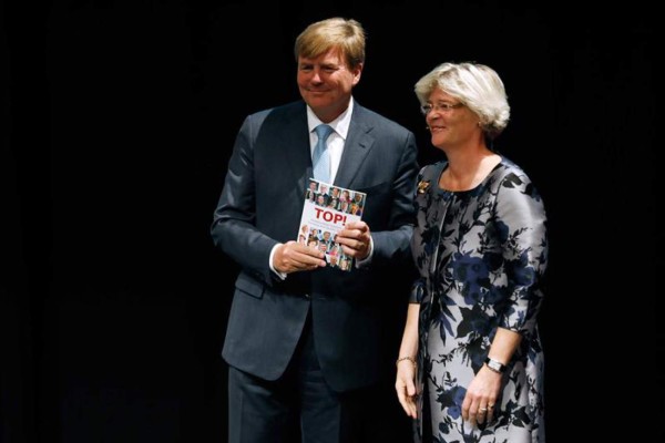 Rey de Holanda visitará territorios holandeses afectados por Irma