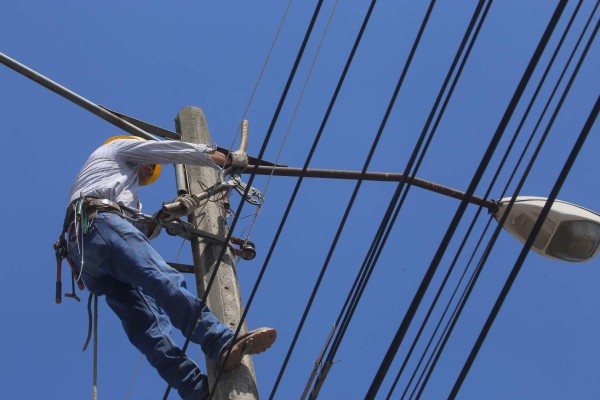 Unas 20 colonias sampedranas no tendrán energía este martes