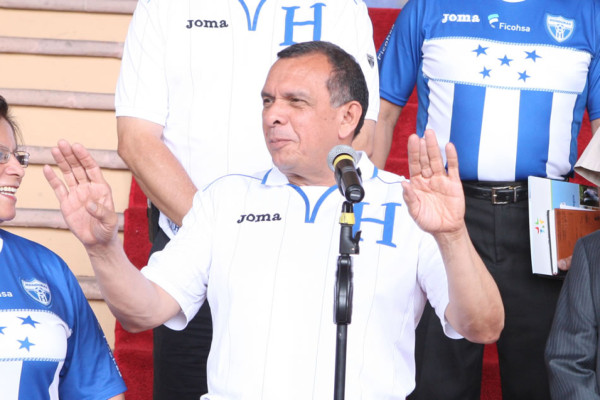 Lobo confía que la selección de Honduras ganará frente a Panamá