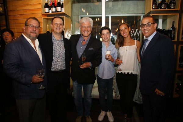 Noche para ﻿degustar vinos