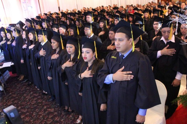 Unah-VS gradúa a 408 nuevos profesionales en San Pedro Sula