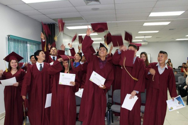 Funadeh gradúa 36 jóvenes del centro de alcance de Cofradía