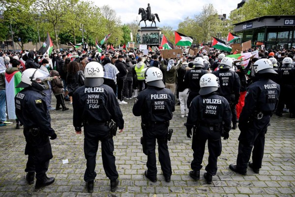 EFE/EPA/SASCHA STEINBACH