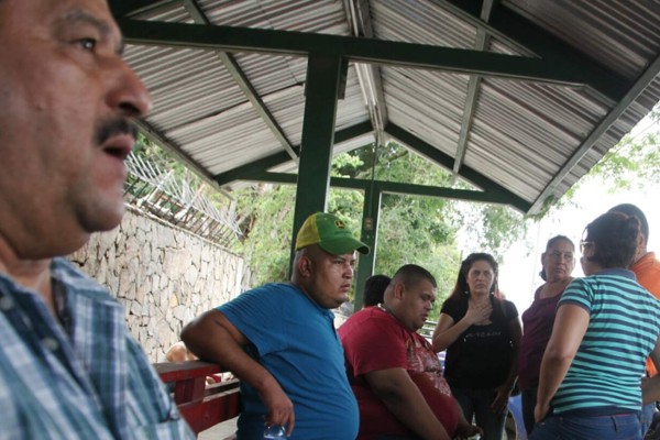 Ultiman a balazos a tres amigos en Santa Bárbara, Honduras