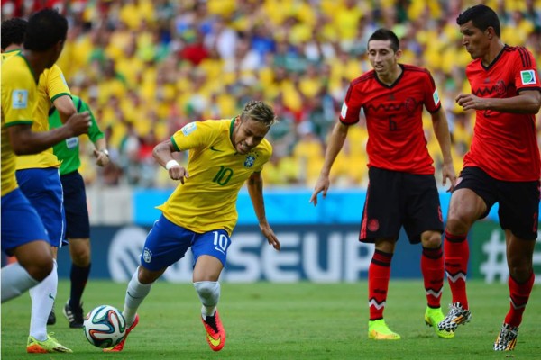 México se le atraganta al anfitrión Brasil con un gran 'Memo' Ochoa