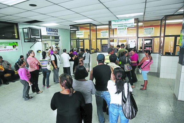 Hasta en Chile compraron bienes con fondos del IHSS