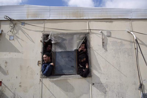 Soldados de Israel preparan un desalojo en territorio palestino   