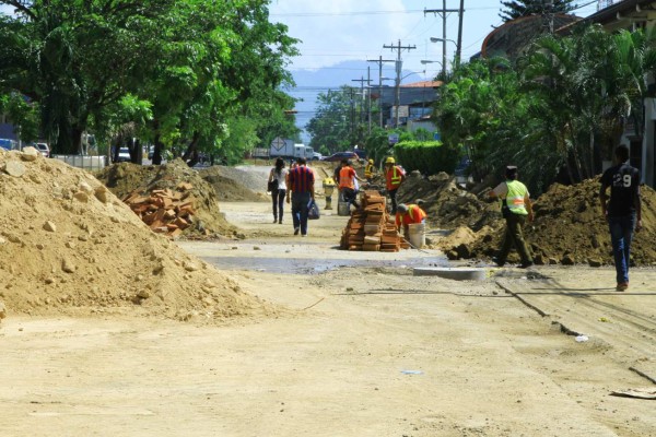 En agosto finalizará cambio de tuberías en la avenida Júnior