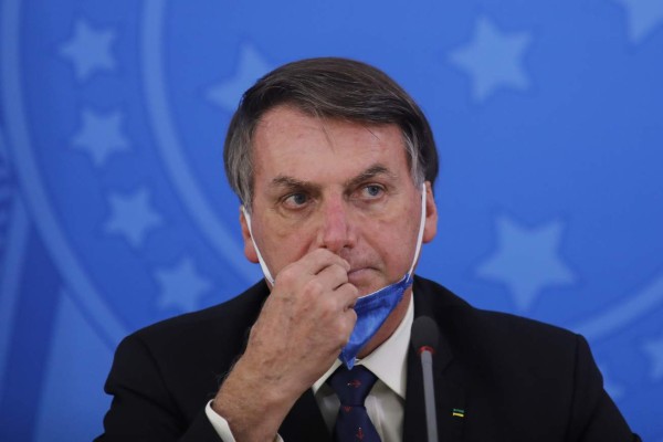 Bolsonaro permite a empresas suspender contrato por 4 meses a empleados brasileños