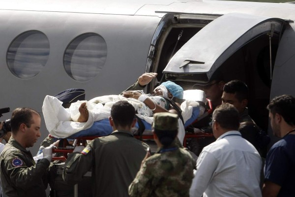 Madre e hijo sobreviven 5 días en la selva tras accidente aéreo