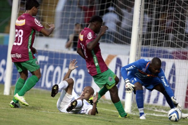 El campeón Olimpia resurge con una goleada al Marathón