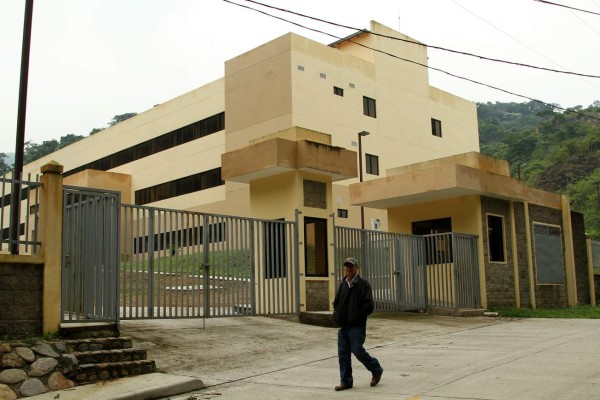 En enero se mudan fiscales a nuevo edificio