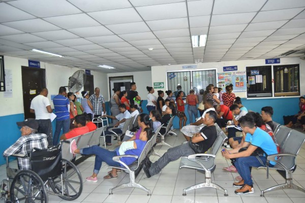 Bajan casos de dengue en Atlántida