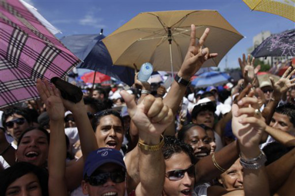 Juanes canta por la paz entre Cuba y EUA