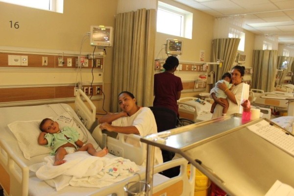 Menores son operados del corazón en Islas Caimán
