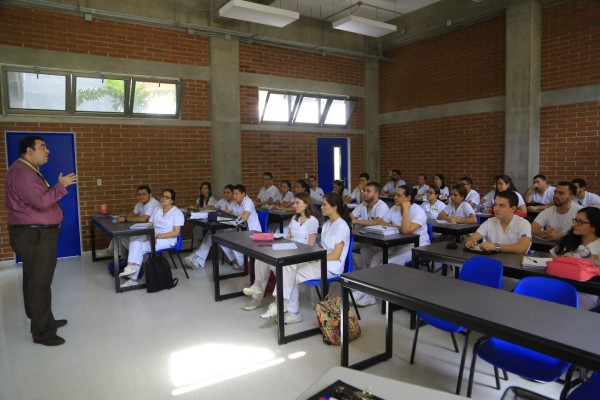 Unah-vs ampliará cupos para los estudiantes de Medicina