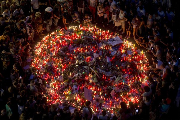 Aumentan a 16 los muertos por ataques en Cataluña