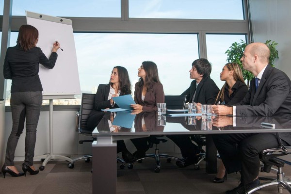 La información obliga a que se adapten las ventas a negocios