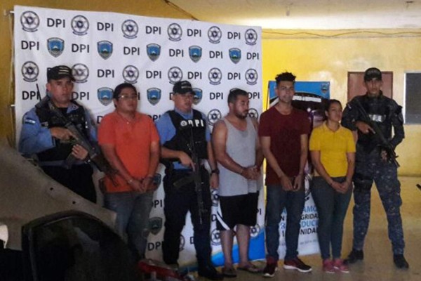 Capturan a profesor que dirigía banda de robacarros en El Progreso