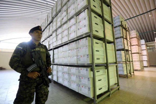 TSE realiza simulacro electoral en 16 departamentos