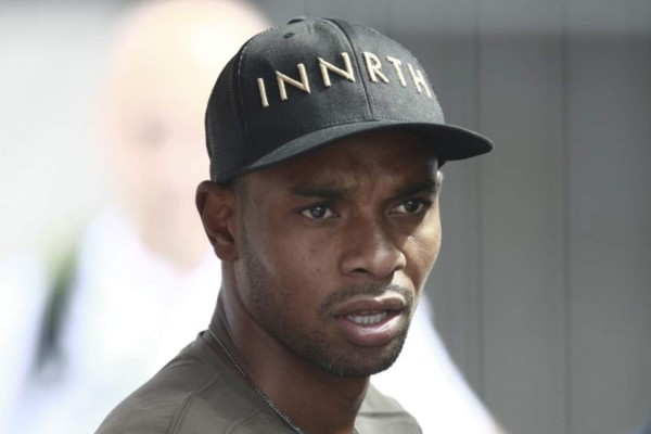 Brasileño Fernandinho, victima de insultos racistas tras autogol