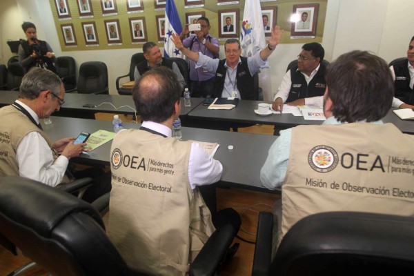 Misión OEA afirma que no tienen restricciones para ver elecciones en Honduras