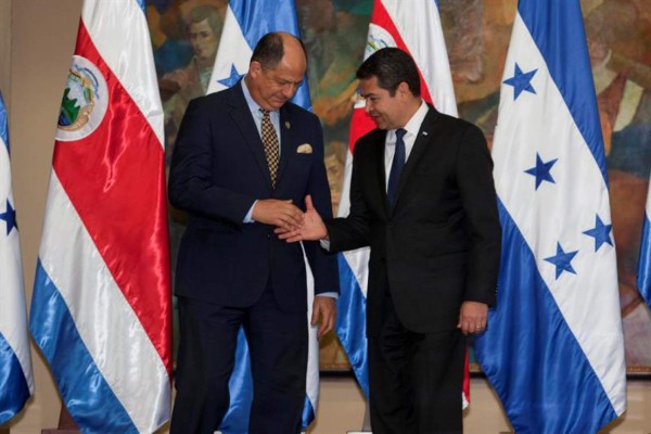 Presidentes de Costa Rica y Honduras sostendrán se reunirán hoy