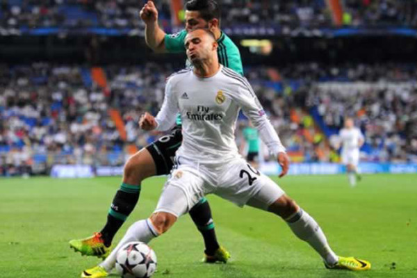 Jesé operado satisfactoriamente del ligamento cruzado y el menisco