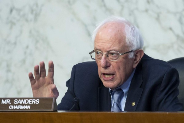 Bernie Sanders cuestiona que EEUU no debe vender armas para matar niños