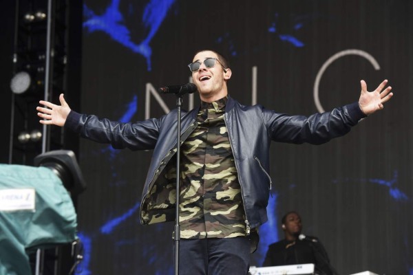 Nick Jonas presenta un nuevo CD