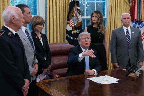 Trump retira amenaza de cerrar gobierno por el muro con México