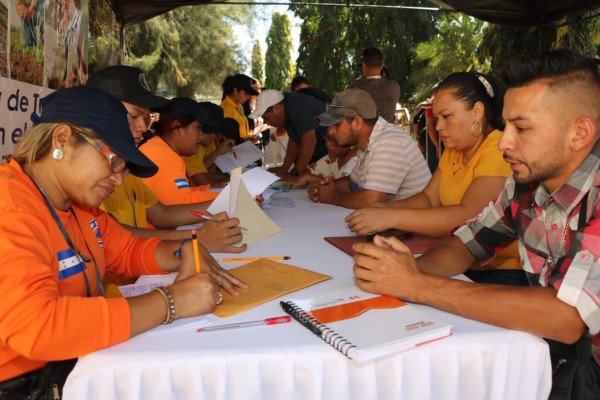Unos 2,000 hondureños están listos para trabajar en EEUU