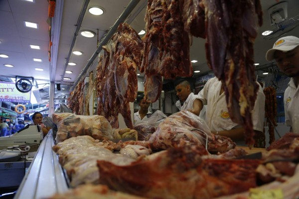Alertan sobre aumentos en precios del pollo y cerdo