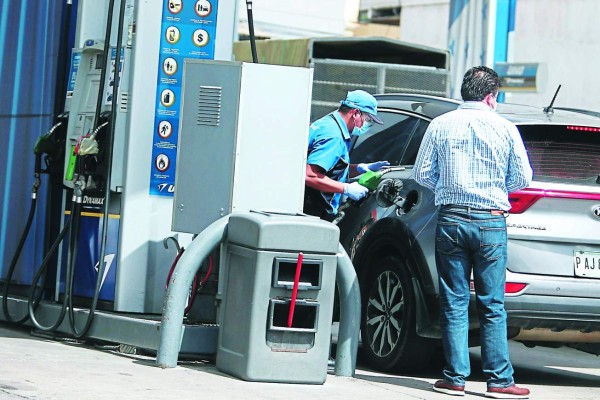 Las gasolinas acumulan alzas de más de 11 lempiras en dos meses