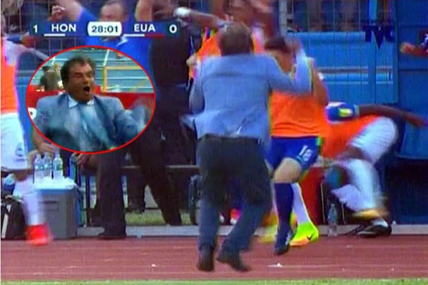 VIDEO: El alocado festejo de Jorge Luis Pinto tras el gol de Romell Quioto