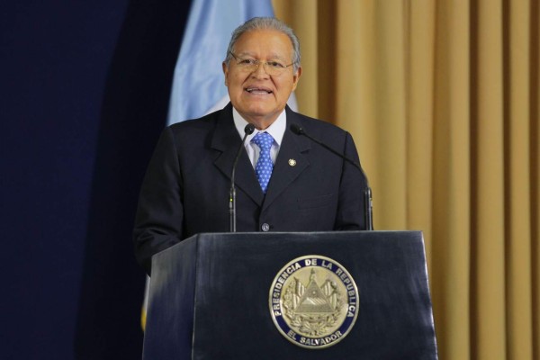 El 67.1 % de salvadoreños 'desaprueban' a Sánchez Cerén