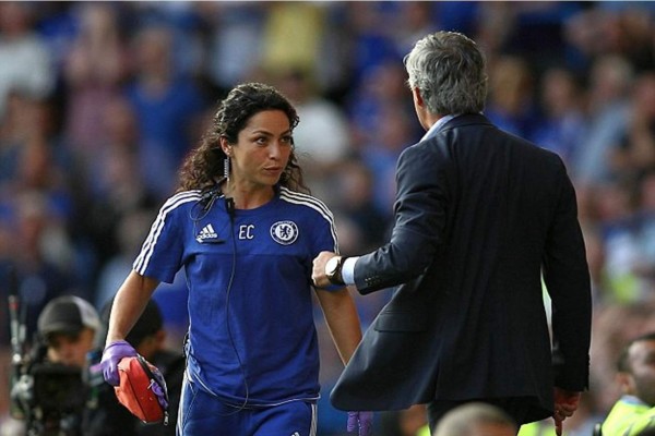 La sexi y polémica doctora del Chelsea