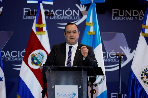 Indígenas guatemaltecos dan plazo hasta el 18 de agosto al presidente y fiscal para que renuncien