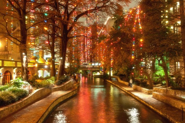 10 ciudades de EUA que atraen con sus luces en Navidad